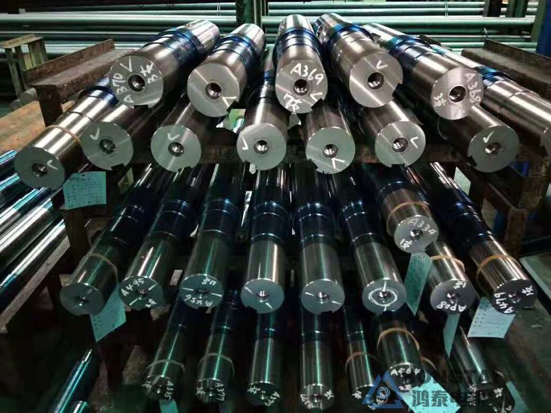 YE3-200L2-6电机轴伸打螺纹孔定制